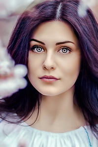 women's black hair thumbnail