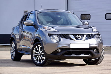 silver Nissan Juke crossover thumbnail
