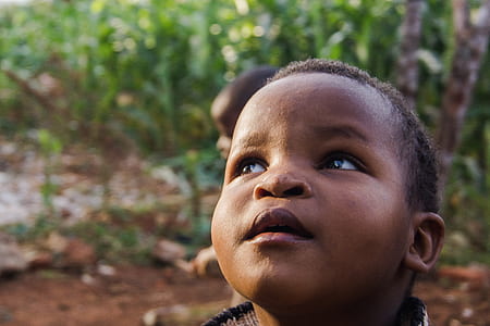boy looking upwards thumbnail