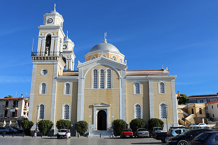 Church of Ypapanti at the center of the city in Kalamata, Greece thumbnail