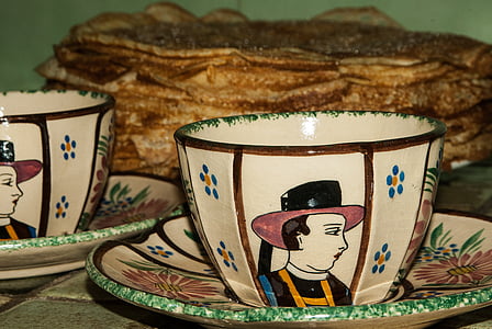 two white ceramic cups thumbnail