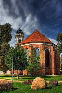 red and brown concrete church building thumbnail