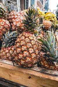 Cuban fresh pineapples thumbnail