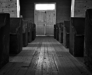 white wooden doors thumbnail
