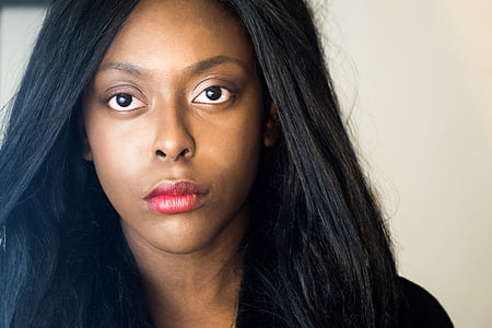 woman face in close up thumbnail