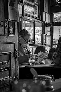 man wearing eyeglasses with frames thumbnail