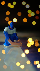 shallow focus photo of hockey player figurine thumbnail