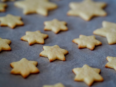 closeup photo of star cookies thumbnail