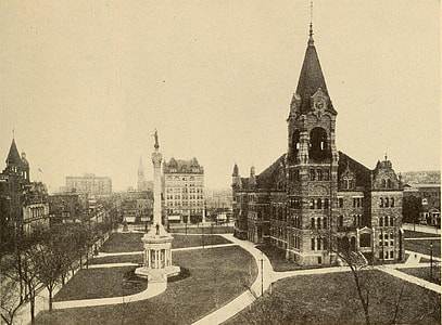 City Hall and Soldiers Monument in 1919 in Scranton, Pennsylvania thumbnail