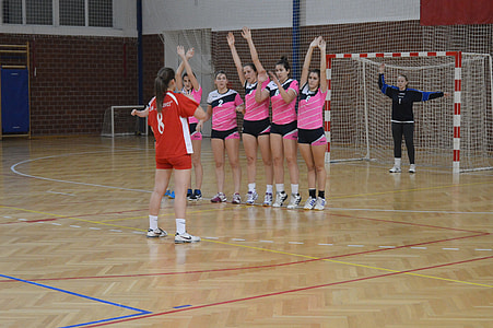 group of woman on basketball court thumbnail