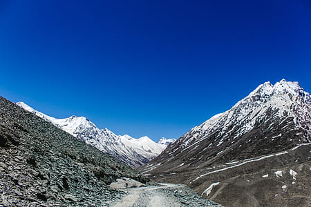 snow mountain during daytime thumbnail