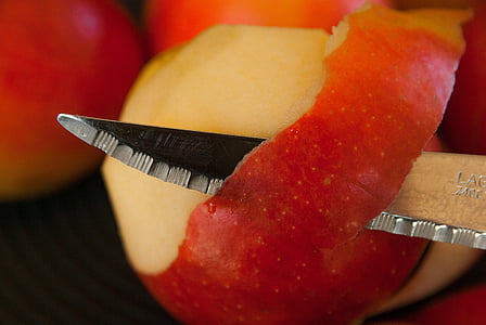 red apples skinned thumbnail