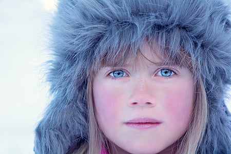 girl's gray aviator hat thumbnail