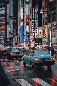 cars on road thumbnail