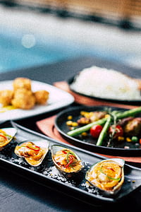 cooked scalloped on gray tray thumbnail