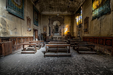 abandoned church thumbnail