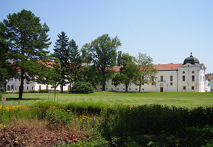 The park of Royal Castle in Godollo, Hungary thumbnail
