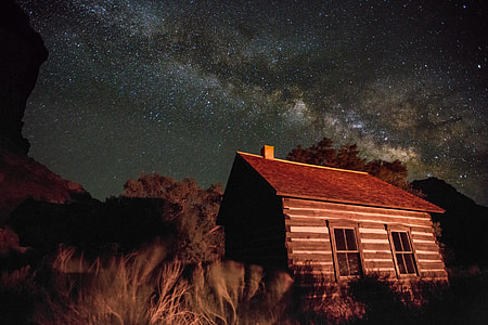 A house in the national park at Utah under the night stars and sky thumbnail