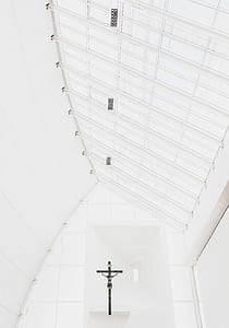 photo of white church thumbnail