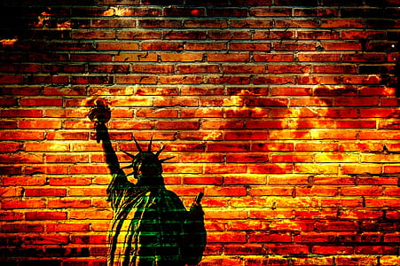 Statue of Liberty graffiti thumbnail