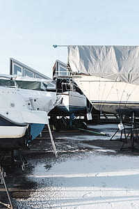 white speedboats on road thumbnail