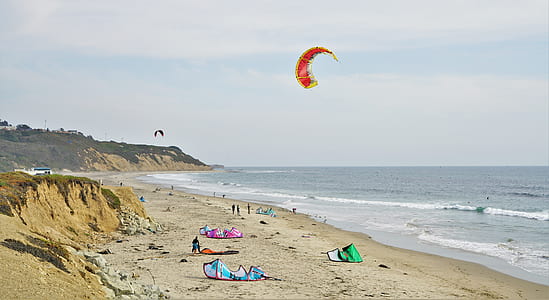 people on a seashore thumbnail