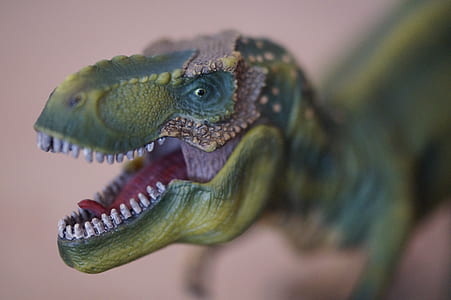dinosaur toy thumbnail