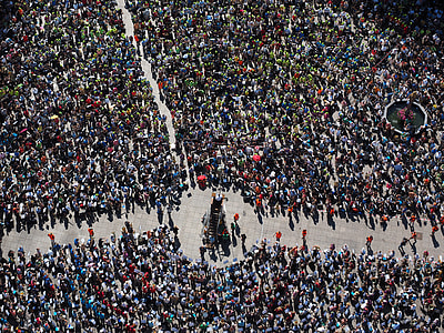 people gathering thumbnail