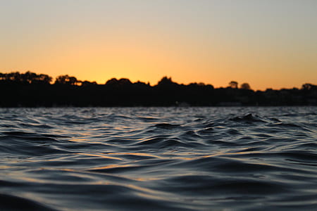 photo of calm water thumbnail