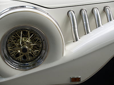 white vehicle thumbnail