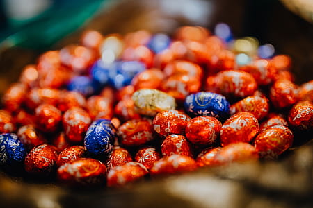 Solid Milk Chocolate Foil Easter Eggs thumbnail