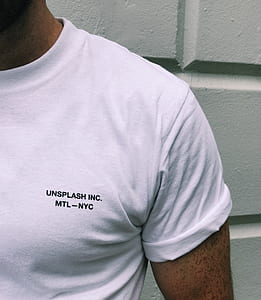 men's white crew-neck shirt thumbnail