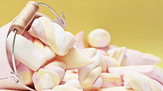 selective focus photography of marshmallows thumbnail