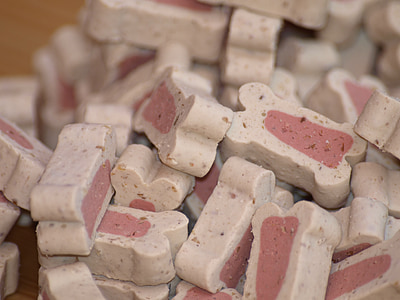 white-and-pink dog food lot thumbnail