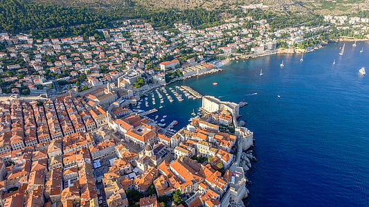houses near body of water thumbnail
