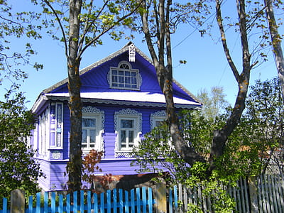 purple concrete house thumbnail