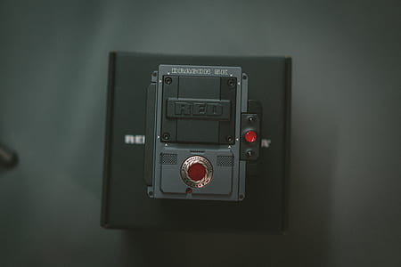 turned-off black and grey Red machine thumbnail