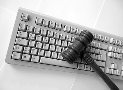 mallet on top white keyboard thumbnail