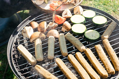 Grilling vegan sausages and veggies thumbnail