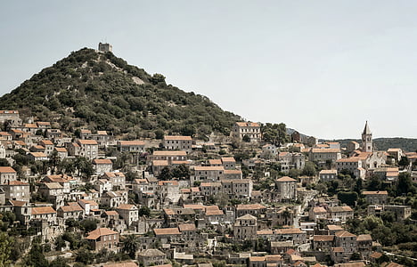 mountain peak and houses thumbnail