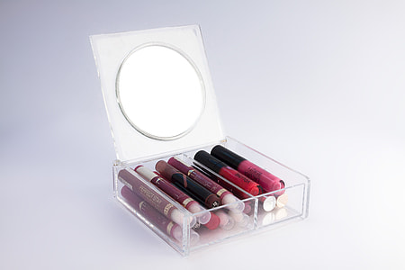liquid lipstick in clear plastic box thumbnail