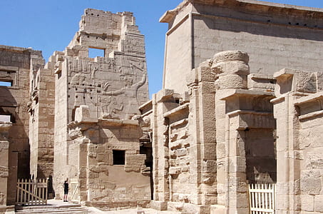 ancient ruins photo thumbnail