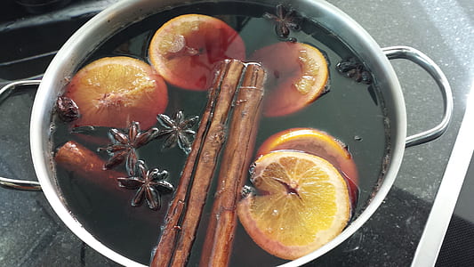lemon in stock pot thumbnail