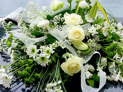 yellow roses and white chrysanthemums bouquet close-up photo thumbnail