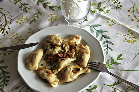 dumplings on plate thumbnail