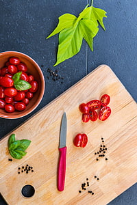 photo of tomatoes and kitchen knife thumbnail