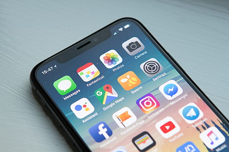 space gray iPhone X thumbnail