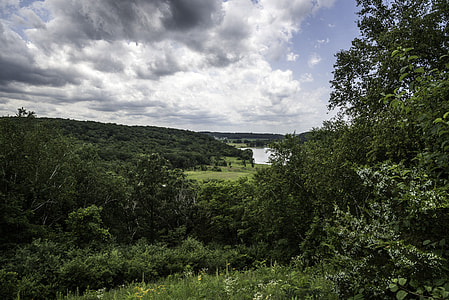 Overlook landscape under the clouds at Indian Lake County Park thumbnail