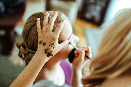 Make-up accessories close-ups thumbnail