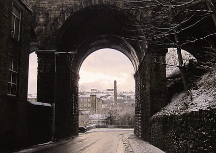 photo of arc shape tunnel thumbnail